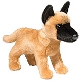 Con un diseño realista específico de raza, Klaus es una representación precisa del versátil malinois belga. Su diseño duradero está fabricado con piel de felpa de alta calidad que aguantará hasta horas de diversión mientras que el relleno de poliéster suave lo hace lo suficientemente cómodo para abrazar.