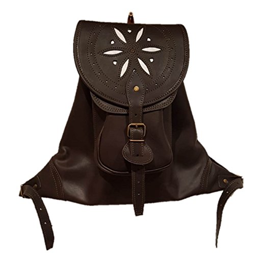 CAZA Y AVENTURA Zurrón Fabricada en Piel  con Flor en Solapa.Medidas 44 x 34