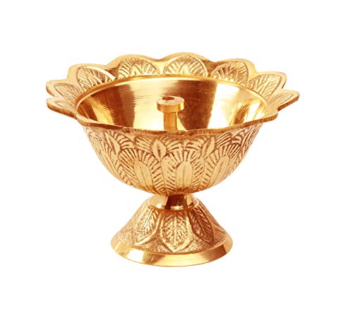 Avador Handmade Brass Indian Puja Oil Lamp, Golden Diya Lamp Engraved Design Diya for Diwali Pooja (Devdas 1.5" Set of 1)