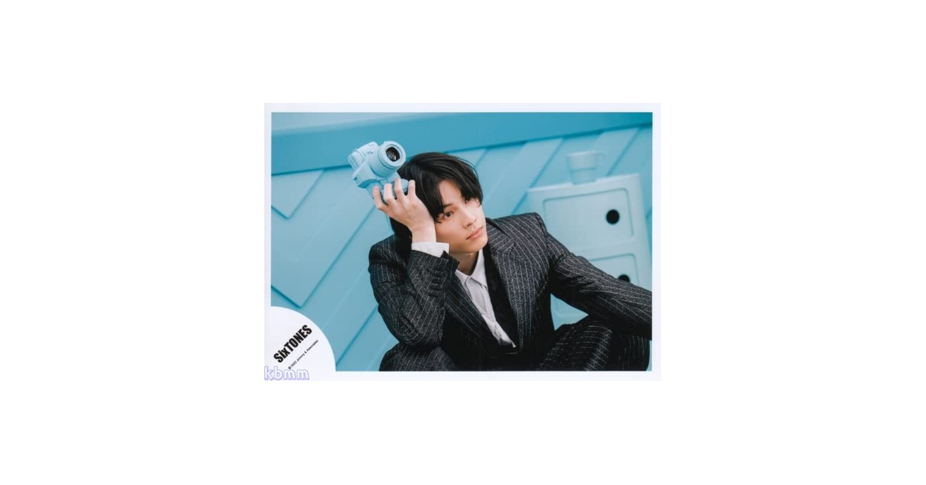 Amazon.co.jp: Six TONES 公式 生 写真（松村北斗）ST00703