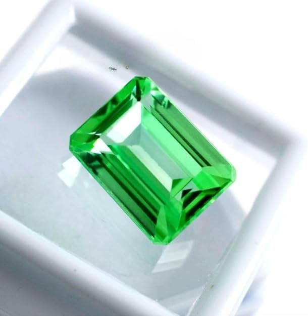 9 Carat Natural Green Tsavorite Garnet Emerald Cut Loose Gemstone for Jewellery Making -