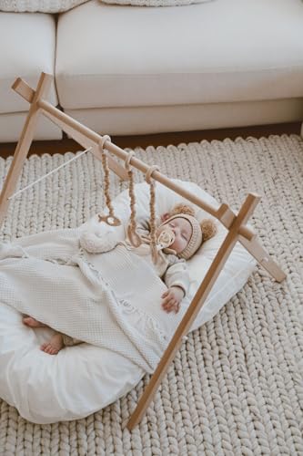 Babynest Bebek Yatagı Ahşap Oyun Alanı Baby Gym Sallanan Oyuncaklar Dahil