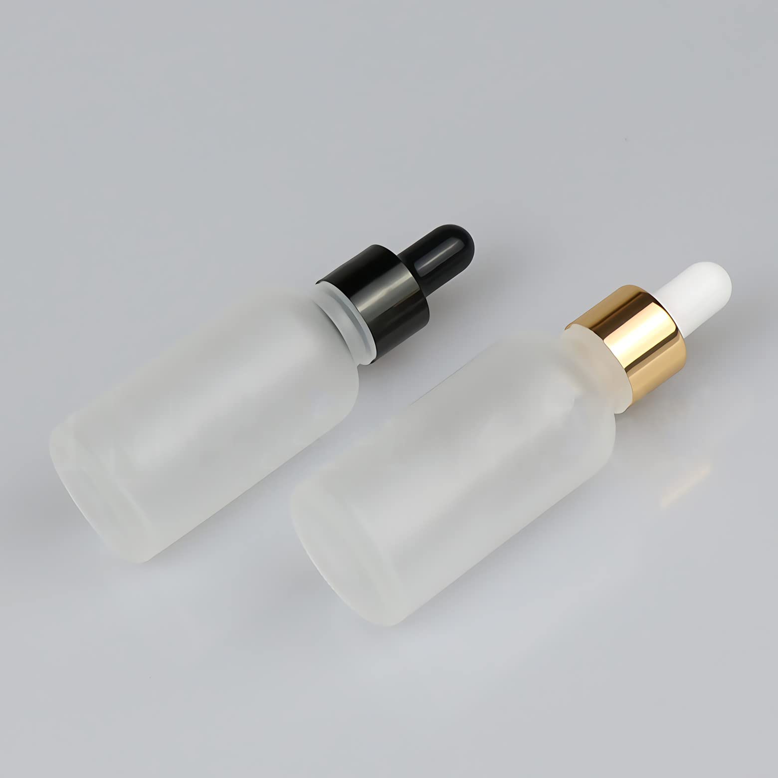 6 Pezzi Contagocce Vetro 30ml Boccette Vetro con Contagocce Marrone Pipetta Contagocce Flaconi Graduati con 5 Ausili Boccetta Flacone Contagocce Per Profumi Olio Essenzial Aromaterapia Laboratorio