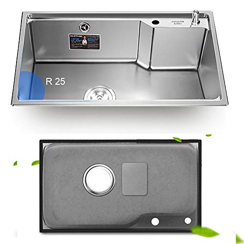 Robinet d'évier de cuisine et bol carré pour optimiser la vaisselle