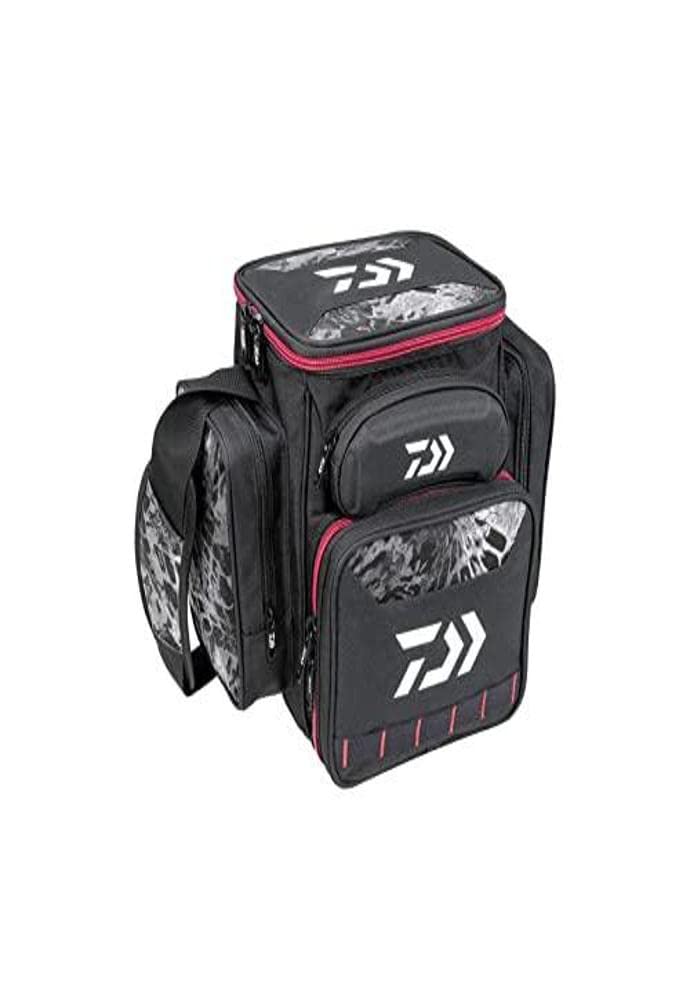 Amazon.com : Daiwa D-VEC Tackle Pack Medium : Sports & Outdoors