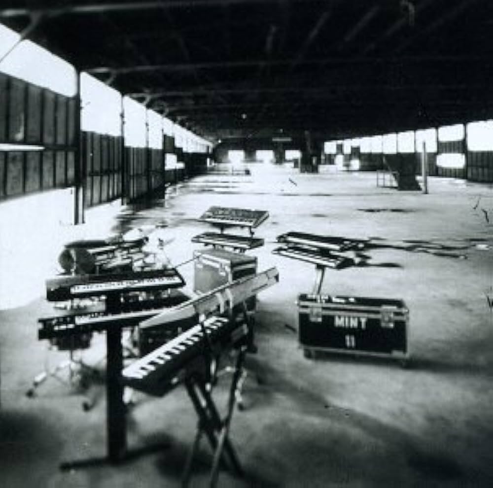 洋楽 MINT CONDITION / DEFINITION OF A BAND MINT CONDITION - Definition of a Band - Amazon.com Music