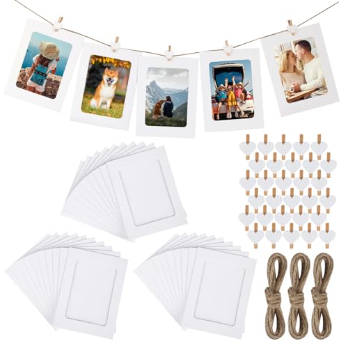 AILUYA 30 Marcos de Fotos Blancos, Marcos de Fotos Colgantes, 11,5 x 15,5 cm, Marco de cartón DIY, Marco de Papel Kraft con 30 Clips de Madera y 3 Cuerdas de cáñamo para salón, Dormitorio, Fiesta de