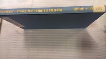 Paperback New frontiers in space law, Book