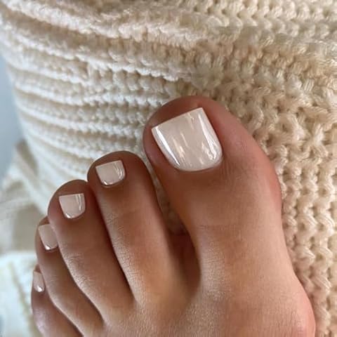 KQueenest Chrome White Press on Toes Nails Short Square, Reflective Fake Toe Nails Glue on, Glossy Toe Press on Nails For Women, Natural Gel ToeNails Acrylic for Decoration 24Pcs Cover