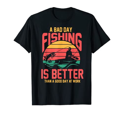 Un mal día de pesca es mejor que un buen día en el trabajo retro Camiseta