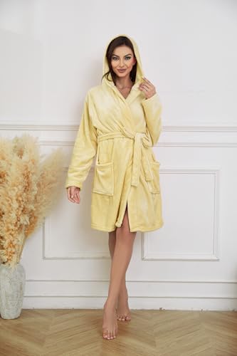 Image of U2SKIIN Women Hooded Fleece Robe, Short Plush Robes for Womens With Hood Soft Warm Spa Bathrobe