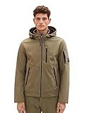 Veste softshell fonctionnelle avec doublure polaire, poche plaquée sur le bras, poches latérales sur le devant et poche intérieure supplémentaire pour ranger votre portefeuille, votre téléphone portable et vos clés.