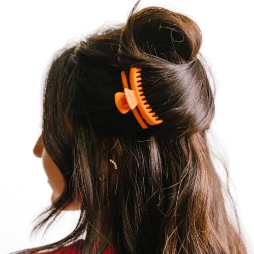 Mini pince à cheveux KAXI pour sécuriser vos torsades au bureau ou durant vos séances de yoga