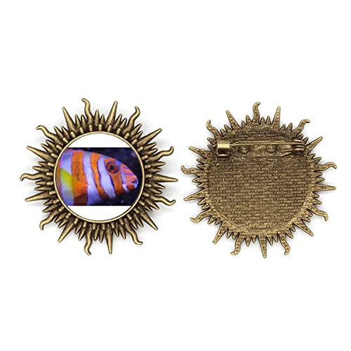 Broche en métal poisson tropical pour sublimer un blazer en soirée