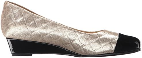 Trotters Women's Langley Dress Pump, Gold/Black, 6 W US | Image 5