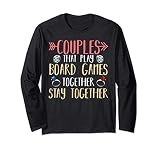 Parejas que juegan juegos de mesa juntos, diseños Stay Together. ¿Tienes una relación? Entonces consigue este diseño de la tarjeta de ajedrez "Heart Romance Marriage Love Love Card". A tu pareja le encantará este diseño. Este diseño también es perfecto