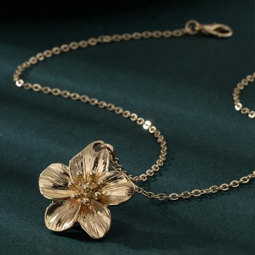 Gold Flower Necklace for Women Floral Pendant Choker Statement Necklace Jewelry4
