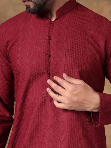 Image of Men's Solid Regular Fit Ethnic Wear White Kurta Pajama Set with Front Pocket