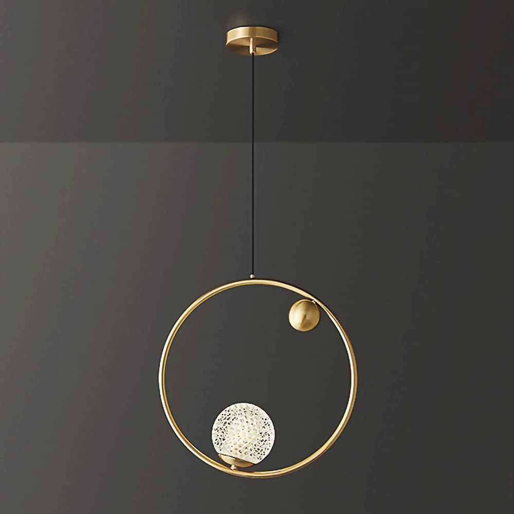 Lampe suspendue en laiton pour sublimer l'ambiance de votre coin nuit