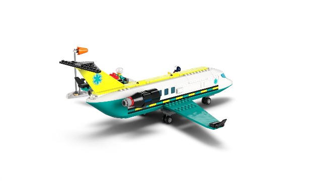 Amazon.com: LEGO City Emergency Air Ambulance Airplane Building