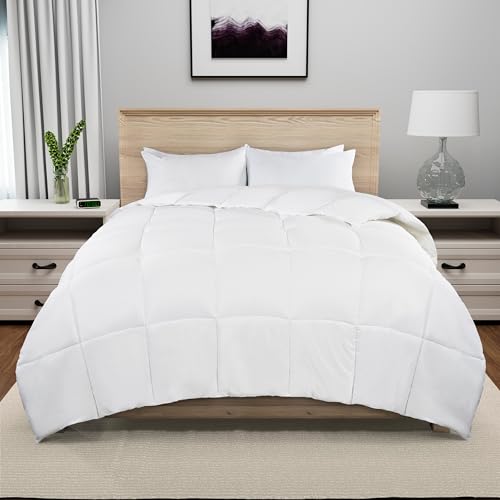 Serta Memory Flex Full/Queen Size Comforter, All Season Duvet Insert, Breathable and Stain Resistant Down Alternative Comforter, Machine Washable, 90 in x 90 in, White by Serta - Used condition - Image 2