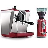 nuova simonelli oscar Professionell Die Oscar II ist eine leistungsstarke Maschine, die aus professionellen Komponenten wie dem Siebträger, der thermokompensierten Brühgruppe und einem modernen Dampfsystem besteht. Dazu kommen technische und ergonomische Vorkehrungen für einen bedienerfreundlicheren Gebrauch, wie zum Beispiel der Push&Pull-Dampfhebel und das sanft beleuchtete Soft-Touch-Bedienfeld