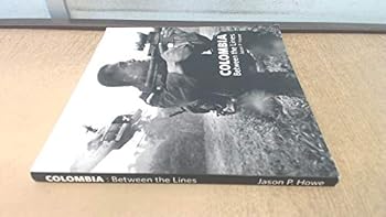Paperback Colombia Between the Lines Book