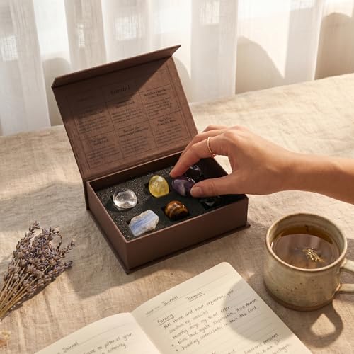 Juliful Unic Gemini Zodiac Energy Set - 6 Authentic Crystals for Adaptability, Clarity & Manifestation Gift for Practitioners & Zodiac Enthusiasts Rainbow Fluorite + 5 More in Elegance Box — view 2