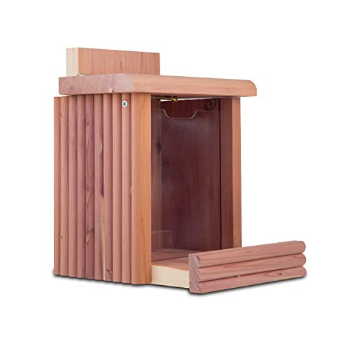 Pennington Cedar Squirrel Snacker Feeder, 2.75 LB Capacity by Pennington - Used condition - US$16.52