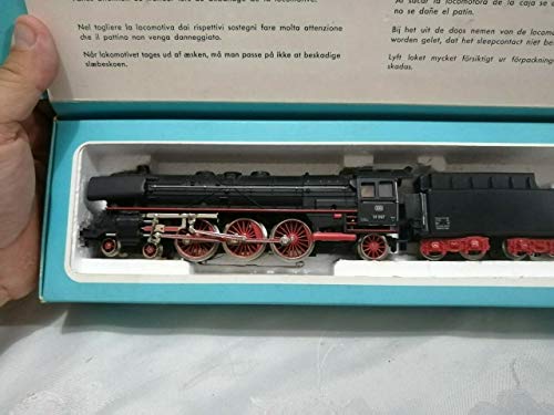 MARKLIN HO Vintage New Old Stock Collection DB Express STEAM BR-01 Locomotive 3048 with Smoke.