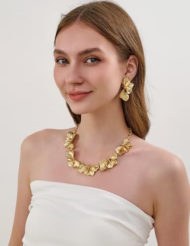 WOWORAMA Chunky Clip On Earrings for Women Vintage Floral Statement Clips Earrings Large Flower Clip On Dangle Earring Trendy Non Pierced Jewelry3