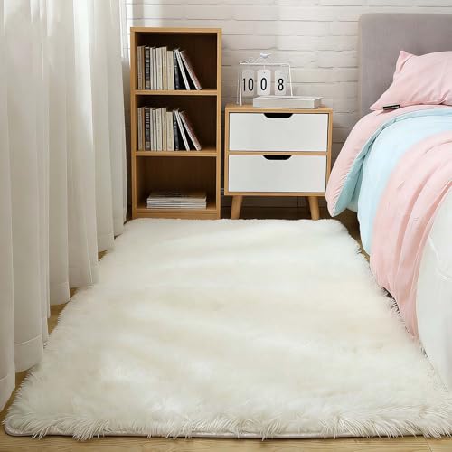 Tapis poil long chambre antidérapant et doux blanc cassé