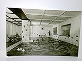Altaussee / Steiermark. Hotel am See. Hallenbad. Österreich. Alte, seltene Ansichtskarte s/w., ungel. ca 60ger Jahre ?. Blick ins Hallenbad mit Personen.