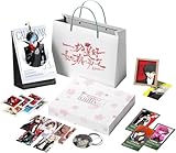 【注意事項】非公式商品です。カレンダーの文字は漢字表記となり、日本の祝日は記載されていません。内容をよくご確認のうえごお選びください 【サイズ】2026年版 卓上カレンダー 約18×11cm。1週間ごとに予定を整理できる見やすい構成で、机上の省スペースにも最適です 【機能性】メモ、会議内容、アイデア、予定などを記録でき、毎日のスケジュール管理をサポート。使うほどに整理のしやすさを実感できます 【折りたたみ構造】折りたたみ式のスタンド仕様で、設置や持ち運びも簡単。裏面は日々の気分やメモを書き留めら...