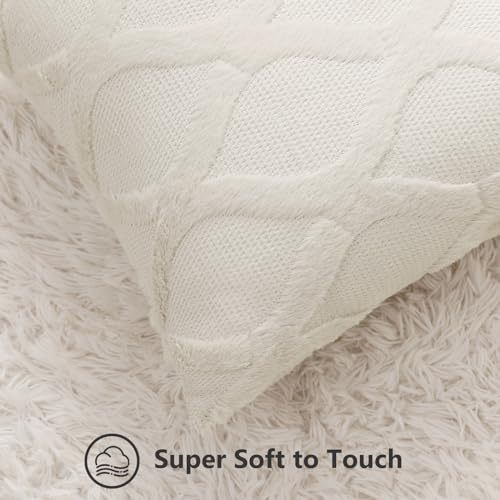 decorUhome Throw Pillow Covers 26x26 Inch Set of 2, Soft Plush Faux Fur Wool Beige Couch Pillow Covers, Decorative Neutral Pillow Cases for Bed Sofa Living Room Home Decor
