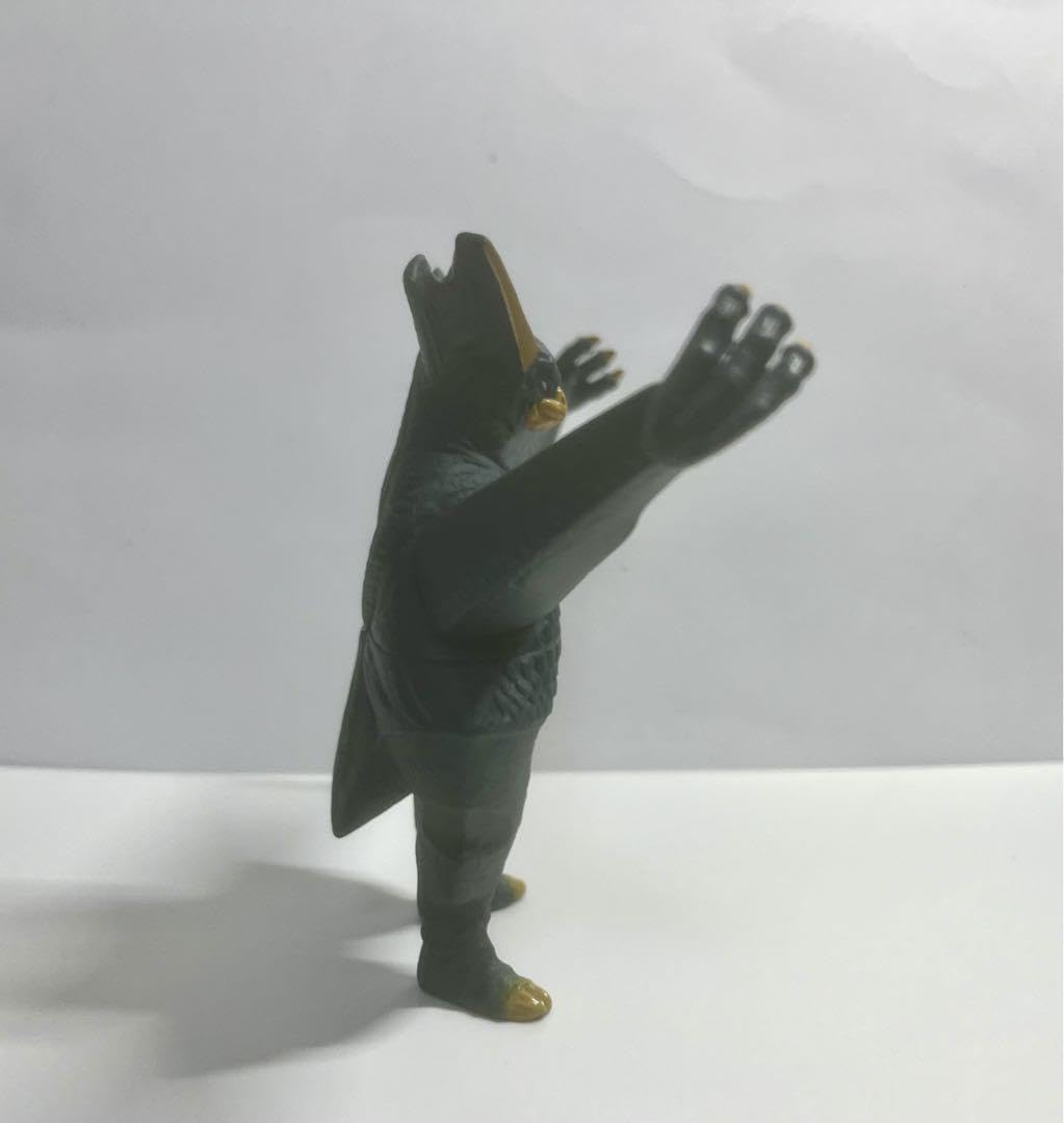 ウルトラセブン　ギエロン星獣　ベアモデル ウルトラセブン ギエロン星獣 ベアモデル - メルカリ