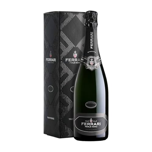 ✅ Metodo Classico con oltre 6 anni sui lieviti: Affinamento eccezionale che dona perlage finissimo, complessità aromatica e straordinaria profondità gustativa.