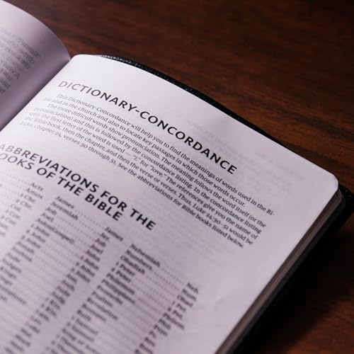 Image of NKJV Personal Size Large Print Bible with 43,000 Cross References, Brown Leathersoft, Red Letter, Comfort Print (Thumb Indexed)