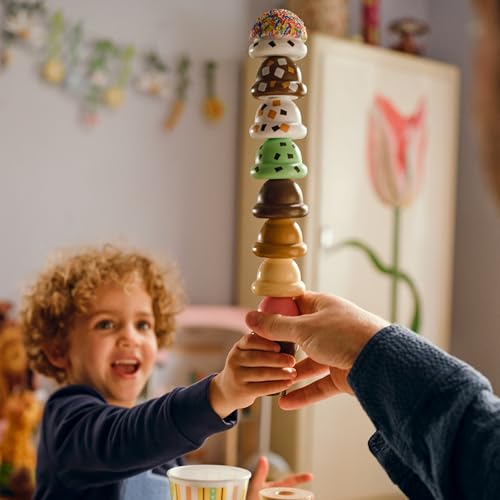 Melissa & Doug - Eisdiele aus Holz, 28-teilig, Für das Eisdielen-Rollenspiel mit 8 Sorten Eiscreme, Eistüten und Eisbecher, Spielgeld inklusive, Für Kinder ab 3 Jahren