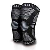 【Seguridad del Material y Comodidad】Nuestra rodillera ofrece una compresión óptima de tejidos flexibles de 4 vías para promover el lazo y reducir la recuperación. La tecnología de tejido 3D garantiza una perfecta integración de tus rodillas y aparecen síntomas como picor local sin mucho tiempo. Material transpirable que mantiene tus piernas secas y sin olores.