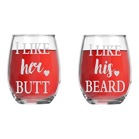 I Like His Beard , I Like Her Butt - 15oz Crystal Wine Glasses - Couples Stemless Wine Glasses - His And Hers Gifts Ideas For Anniversary, Weddings, Bridal Showers Cover