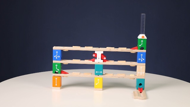 Quadrilla 知育玩具 Amazon.com: Hape Quadrilla Basic Coding Set : Toys & Games