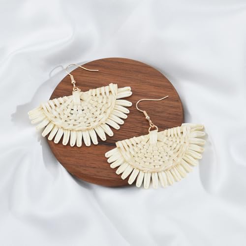 Image of Ladies Handmade Rattan Earring - Tassel A Type Straw Wicker Earrings Bohemian Geometry Earring Circle Pie Shape Earrings