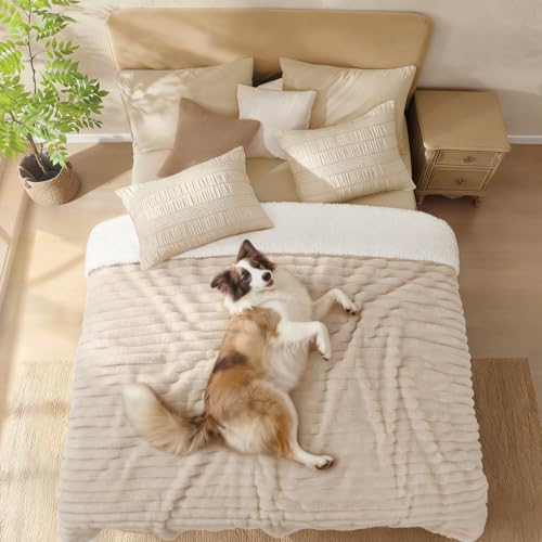 Luciphia Waterproof Dog Blanket for Small Puppy Ultra-Soft Calming Cut Pile Flannel Throw Durable & Warm Furniture Protection for Couch Car Pet Cat Blanket Machine Washable Soft White,S(40''x28'') - Image 4