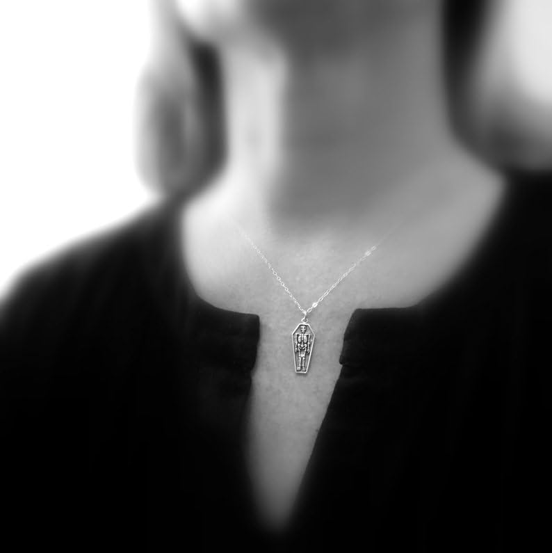 Collier squelette argent pour Halloween et soirées à thème gothique chic
