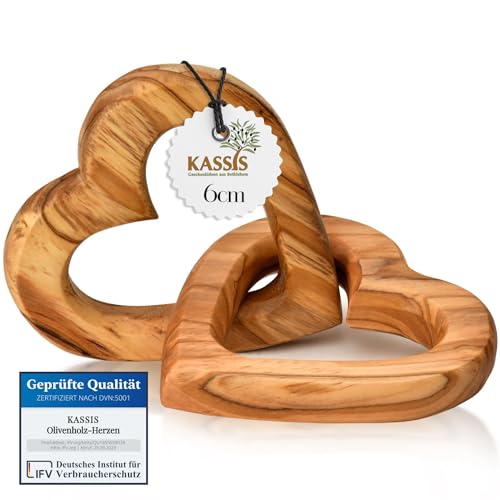 Cuori in legno, un simbolo classico