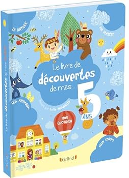 Hardcover Le livre de découvertes de mes 5 ans [French] Book