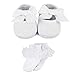 LACOFIA Chaussures de baptême à Semelle Souple antidérapantes de Bowknot de Premier Pas pour bébé Fille avec Chaussettes baptême croisés brodés Blanc 0-3 Mois
