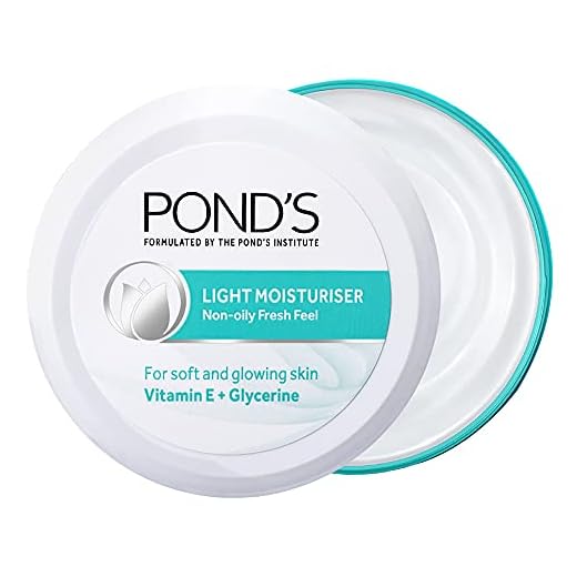 Ponds Light Moisturiser 150ml