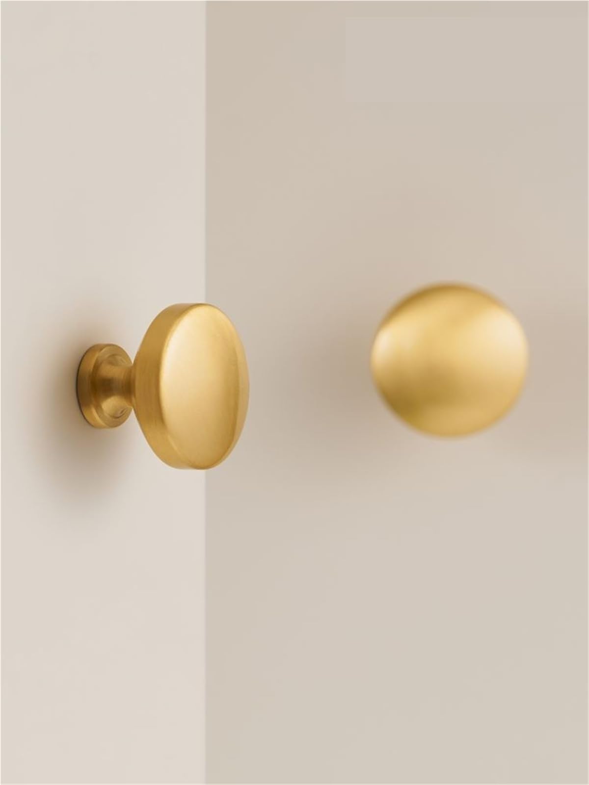 Boutons d'armoire ronds en laiton massif trois tailles poignée meuble